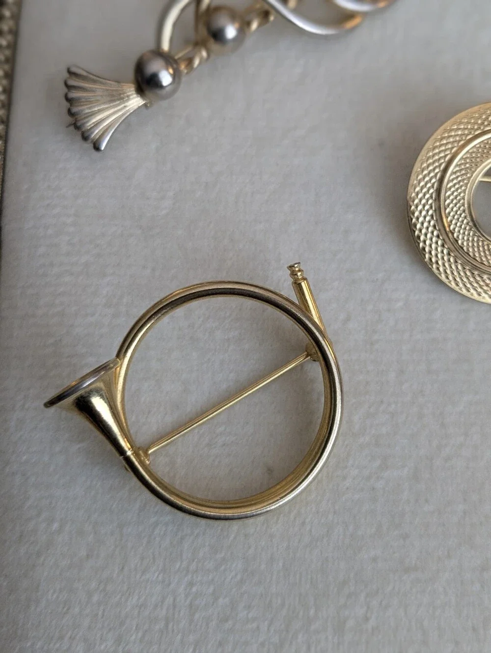 Vintage Gold Tone Brooch Lot of 3 | Geometric & Abstract Designs | Mid-Century - Picture 3 of 6